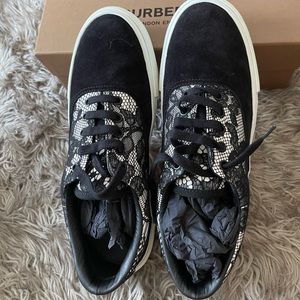 Burberry laced sneakers